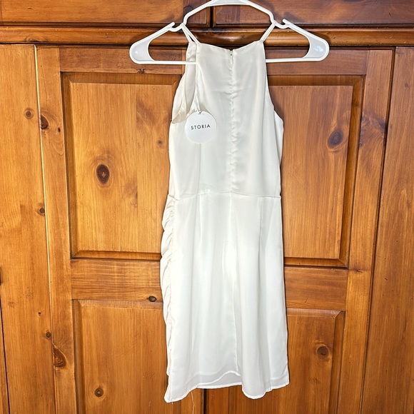 NWT Storia Women’s White High Neck Mini Dress - Picture 3 of 3
